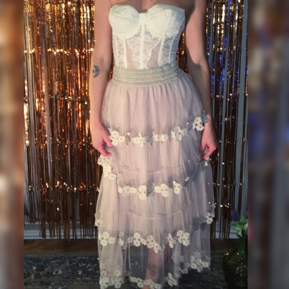 Layered Daisy Tulle Skirt - Picture 3 of 6